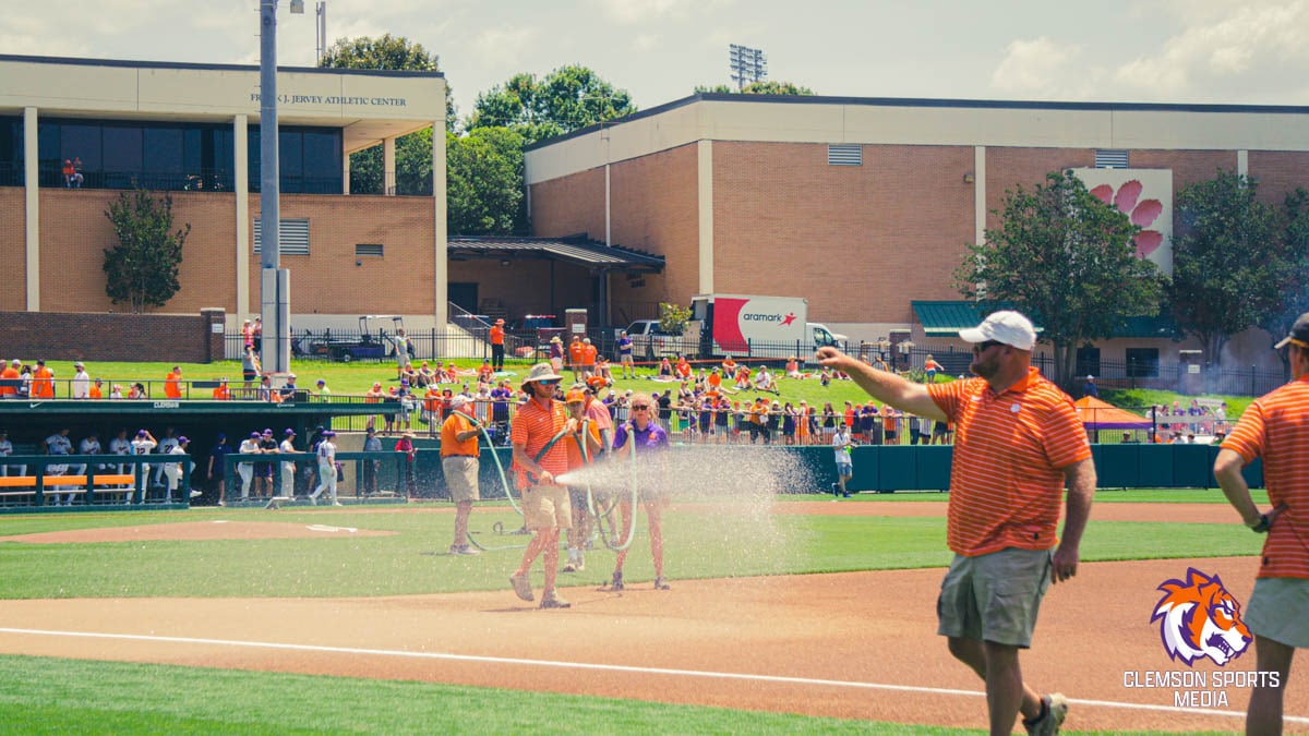 Clemson Regional Game 4 A Preview of the Tennessee Vols Clemson