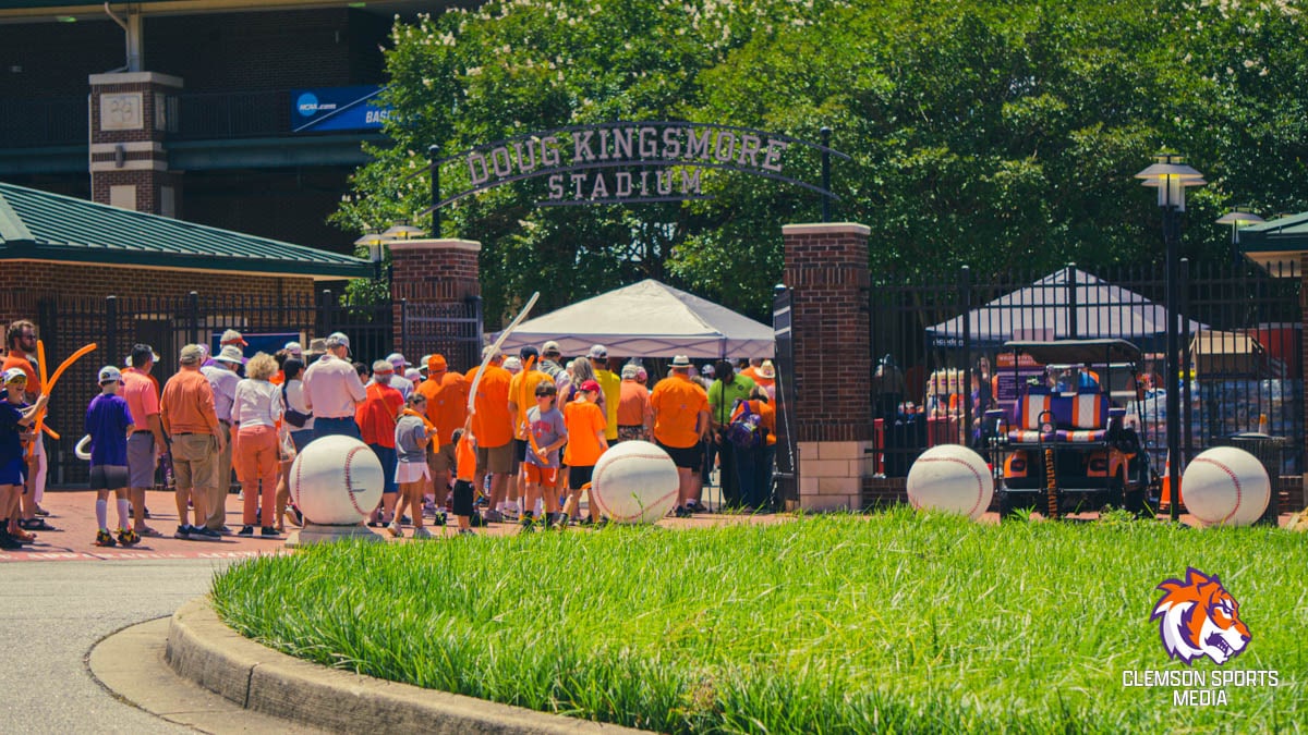 baseball-clemson-regional-44