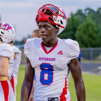 2025 Riverside (SC) athlete Mikkel Skinner